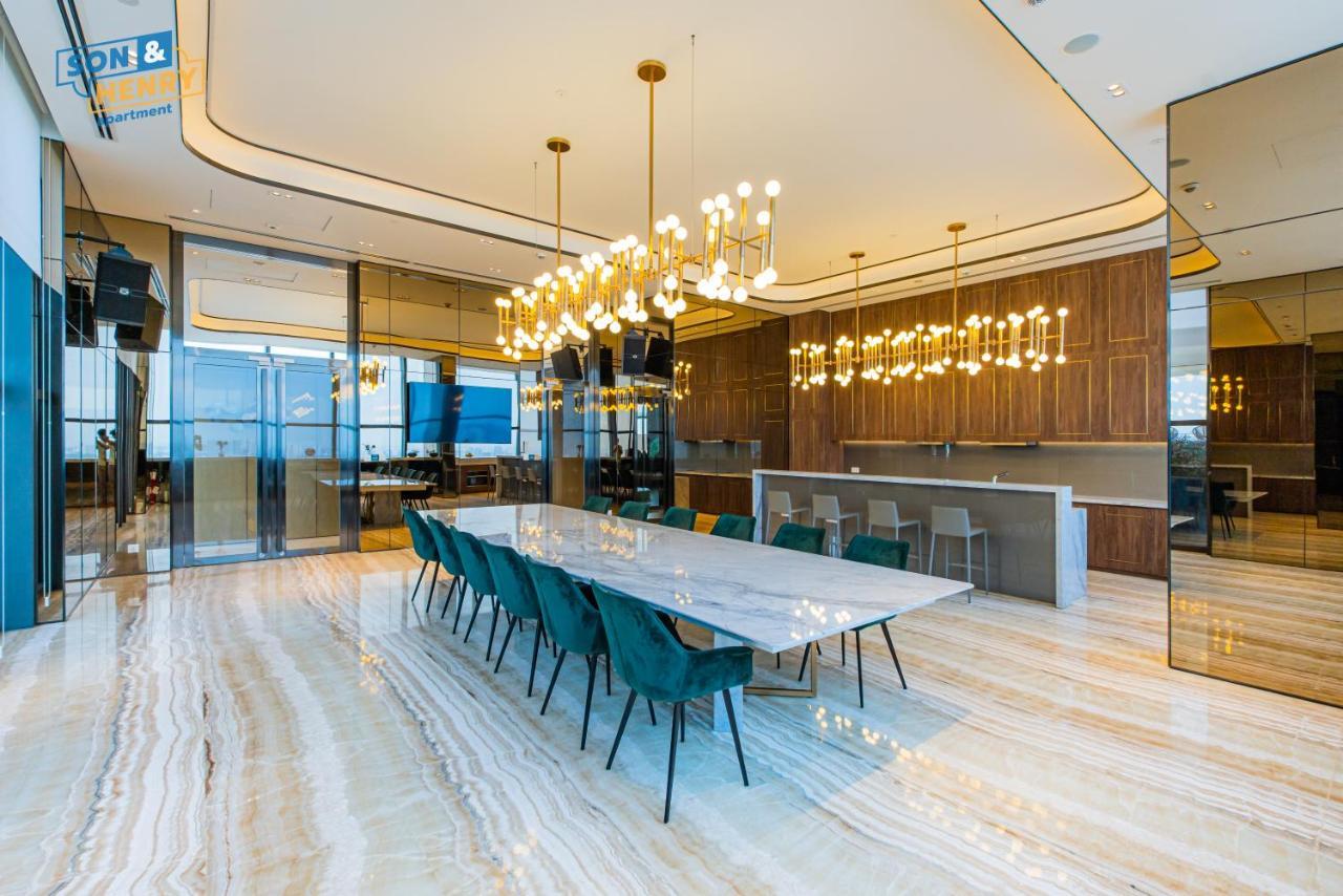 Апартаменты Son&Henry The Marq Luxury Хошимин Экстерьер фото