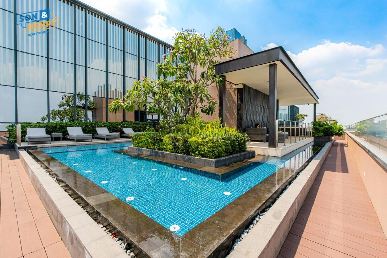 Апартаменты Son&Henry The Marq Luxury Хошимин Экстерьер фото