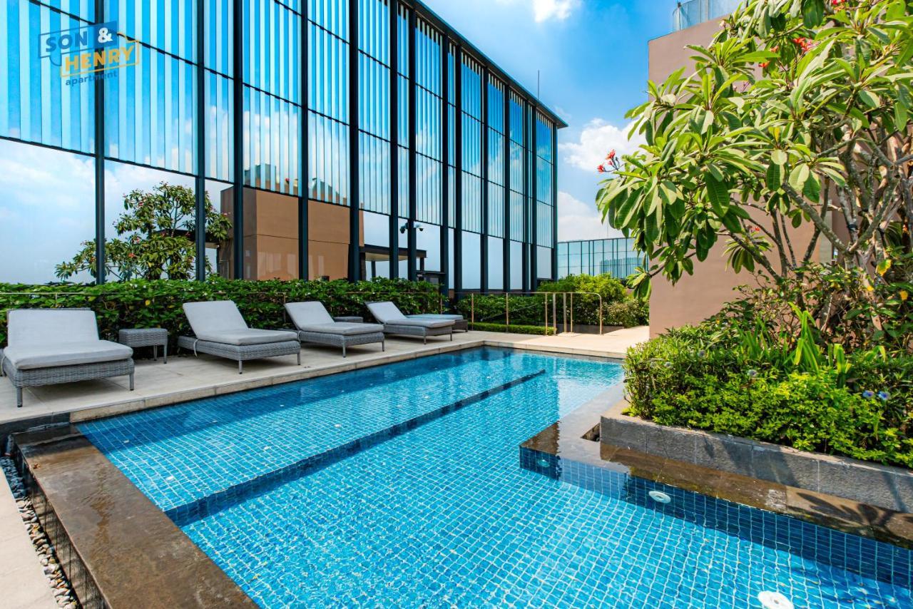 Апартаменты Son&Henry The Marq Luxury Хошимин Экстерьер фото