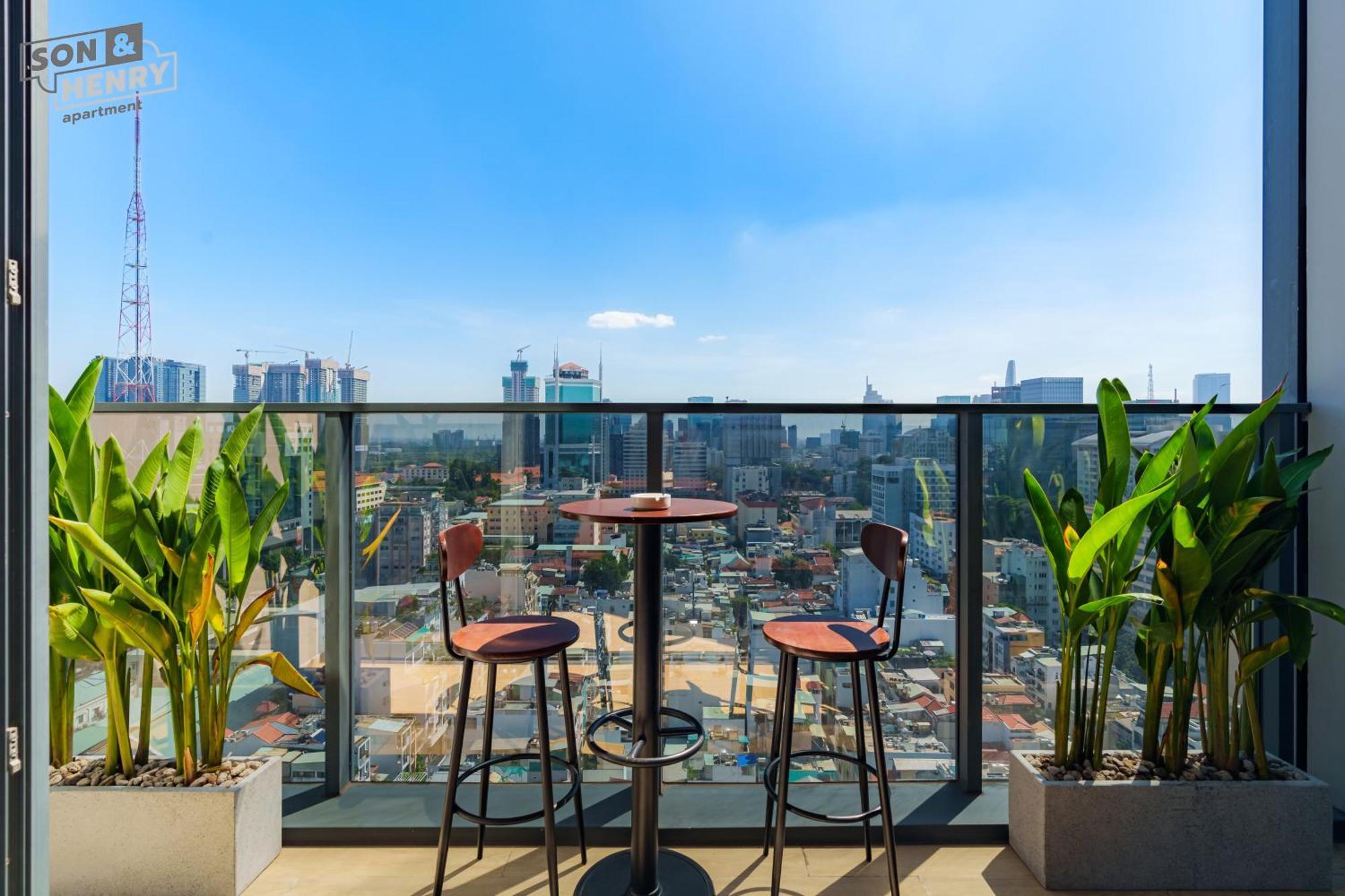 Апартаменты Son&Henry The Marq Luxury Хошимин Экстерьер фото